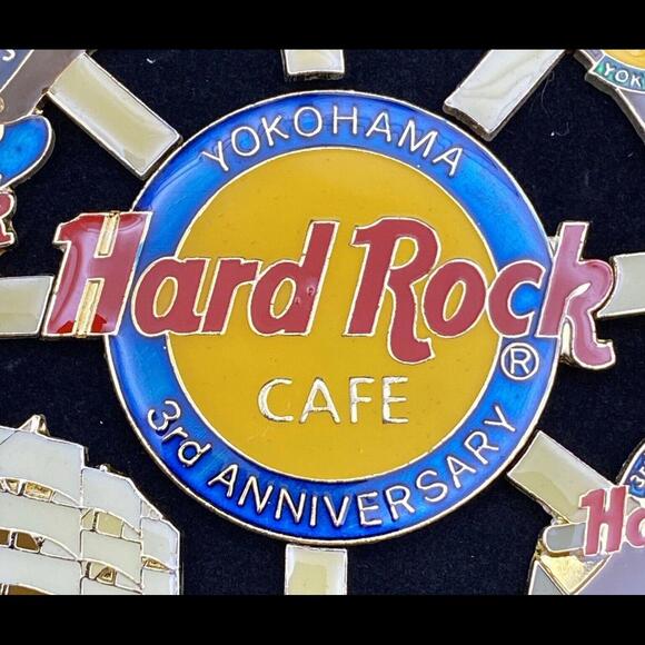 Hard Rock Cafe Yokohama Japan 3rd Anniversary July 18, 2000 ~ 5 Piece Puzzle Pin - Picture 7 of 9